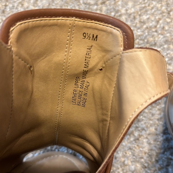 Open toe Coach heels - Picture 7 of 9